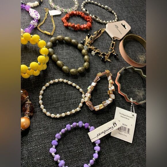 Bracelet Bundle 1 Costume Jewelry - Picture 3 of 7